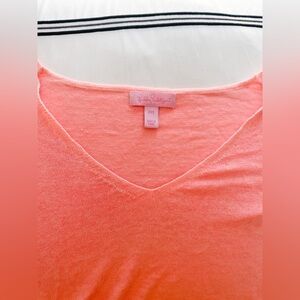 Lilly Pulitzer 100% linen, XXS, coral, v-neck, long sleeved sweater top.
